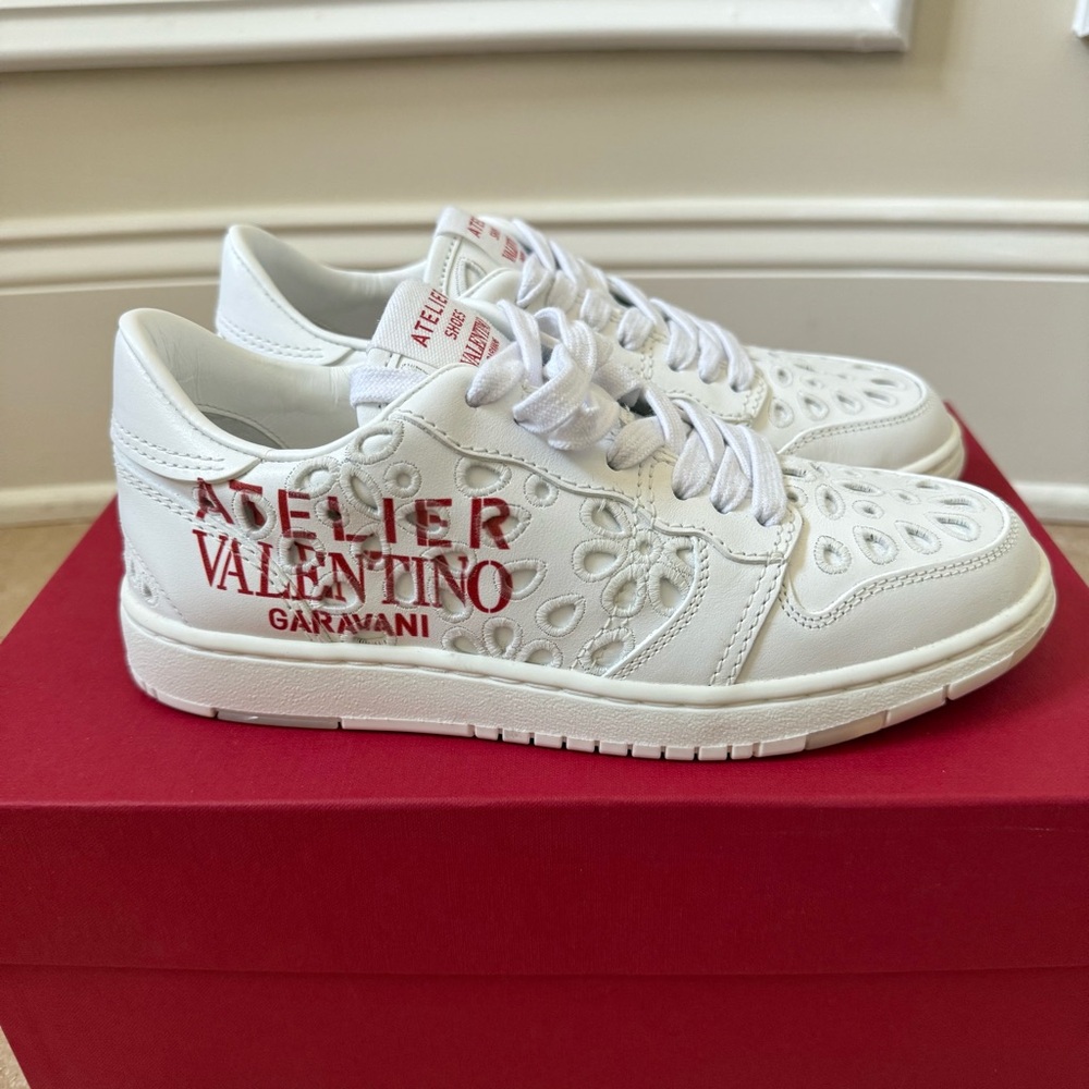 Valentino Garavani Atelier eyelet low top sneakers